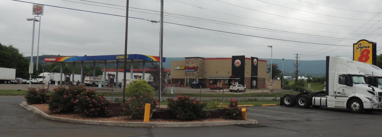 Super 8 By Wyndham Mifflinville Near Bloomsburg Exterior foto